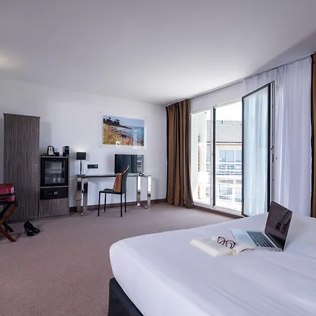 Golden Tulip Et Résidence 4*