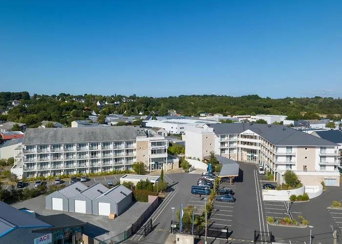 Hotel Golden Tulip And