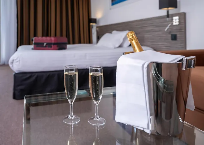 Golden Tulip And Hotel La Baule-Escoublac