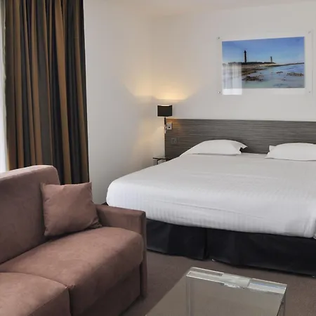 Golden Tulip 4*