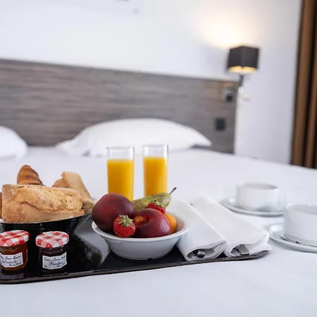 Golden Tulip Hotel