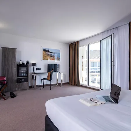 Golden Tulip 4*