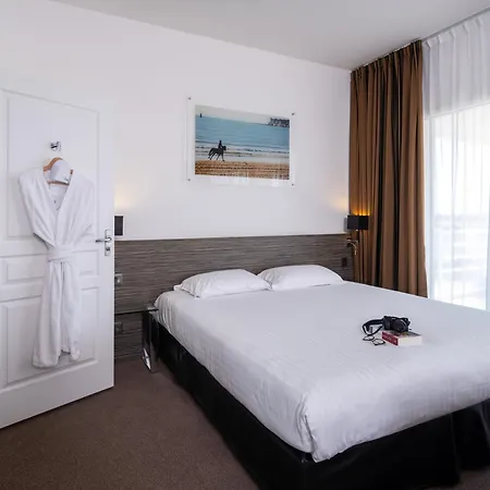 Hotell Golden Tulip And 4*