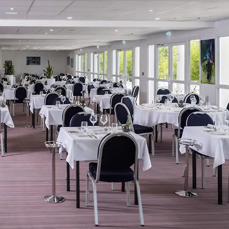 Hotell Golden Tulip And 4*