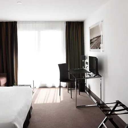 Hotell Golden Tulip And