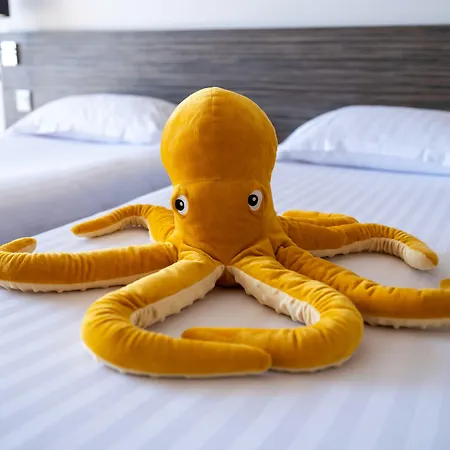Hotel Golden Tulip Hotel&residence 4*