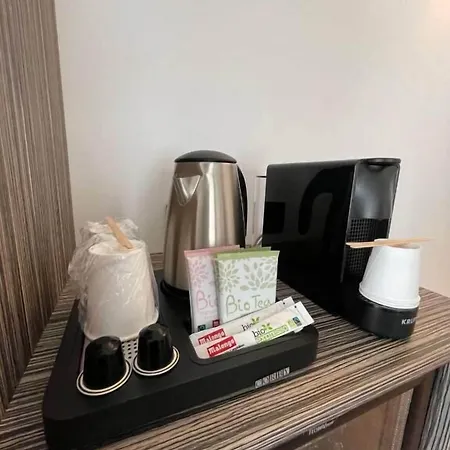 Golden Tulip And Отель Ла-Боль-Эскублак