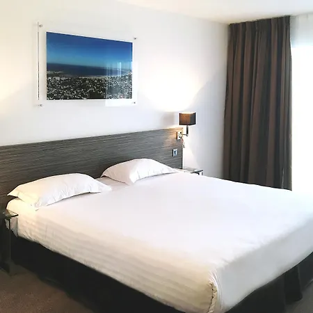 Golden Tulip And La Baule