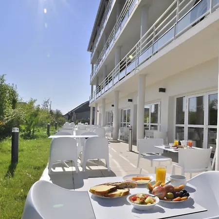 Golden Tulip And Hotel La Baule-Escoublac