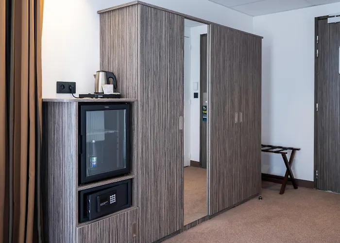 Golden Tulip And 酒店 La Baule